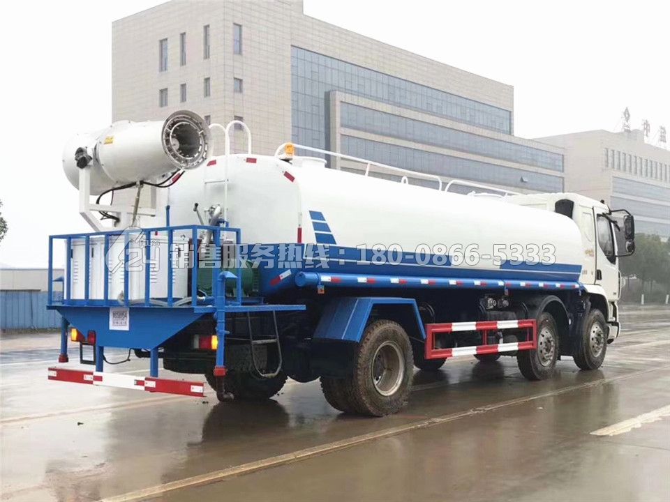 柳汽乘龍M3小三軸灑水車(chē)18立方-帶30米霧炮