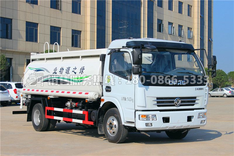 東風(fēng)多利卡D7灑水車(chē)8方