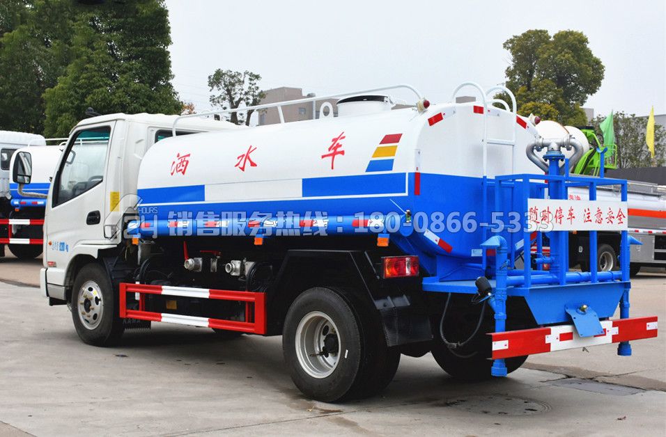 凱馬福運(yùn)來5方灑水車