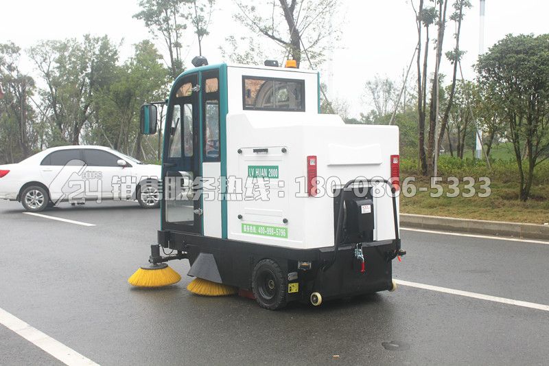 電動(dòng)掃路車