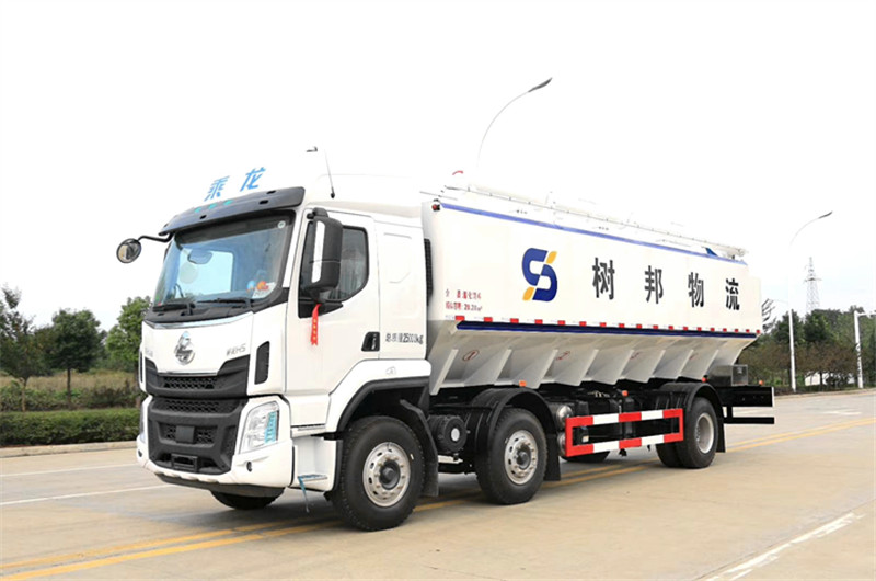 國(guó)六-柳汽乘龍H5三軸散裝飼料車32m3