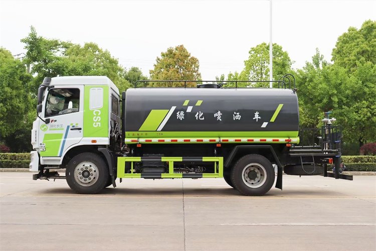 東風(fēng)華神F5灑水車(chē)12方