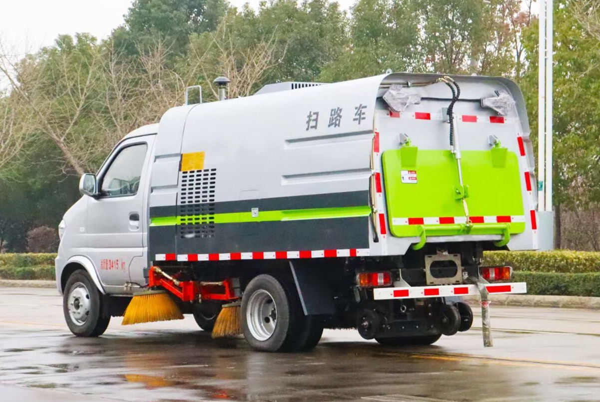 東風(fēng)小康掃路車(chē)0.5+1.5方
