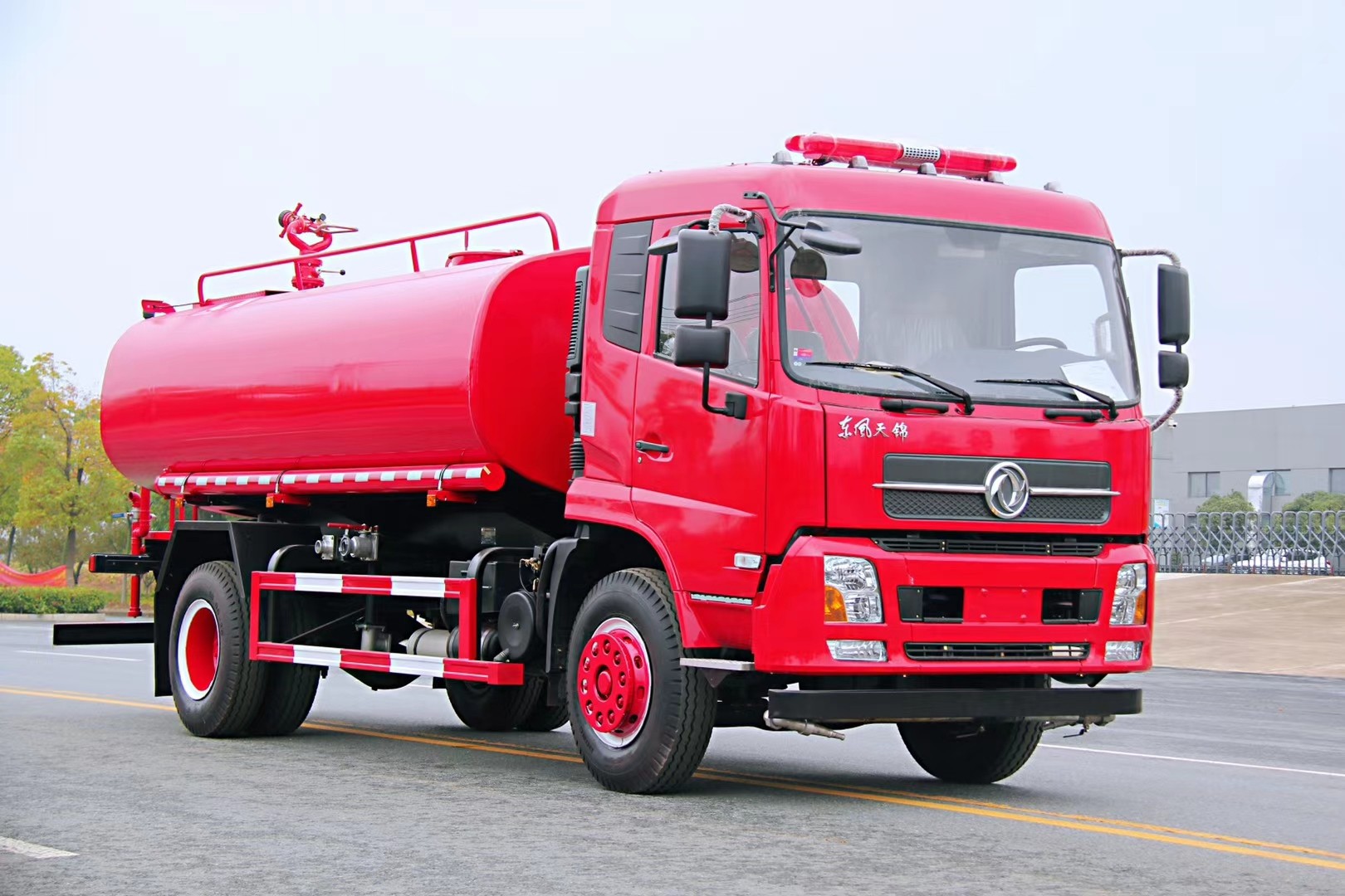 東風天錦消防灑水車（園區(qū)專用）