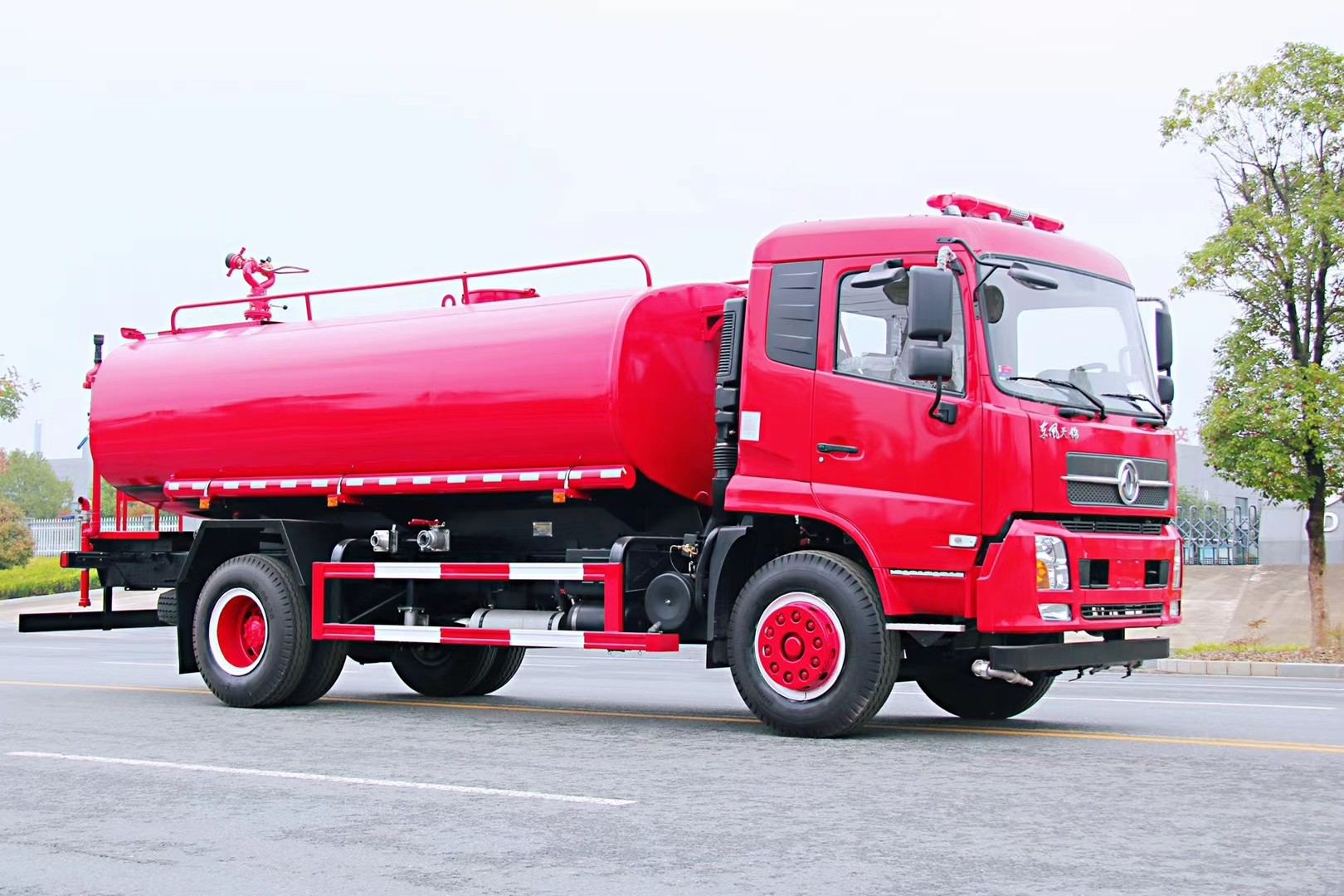 東風天錦消防灑水車（園區(qū)專用）