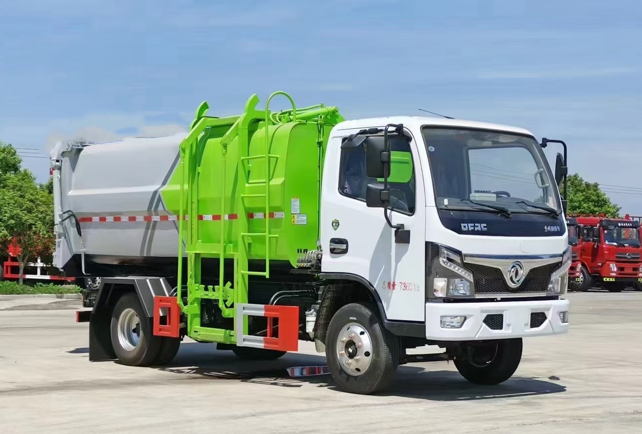 東風福瑞卡6方側裝壓縮式垃圾車