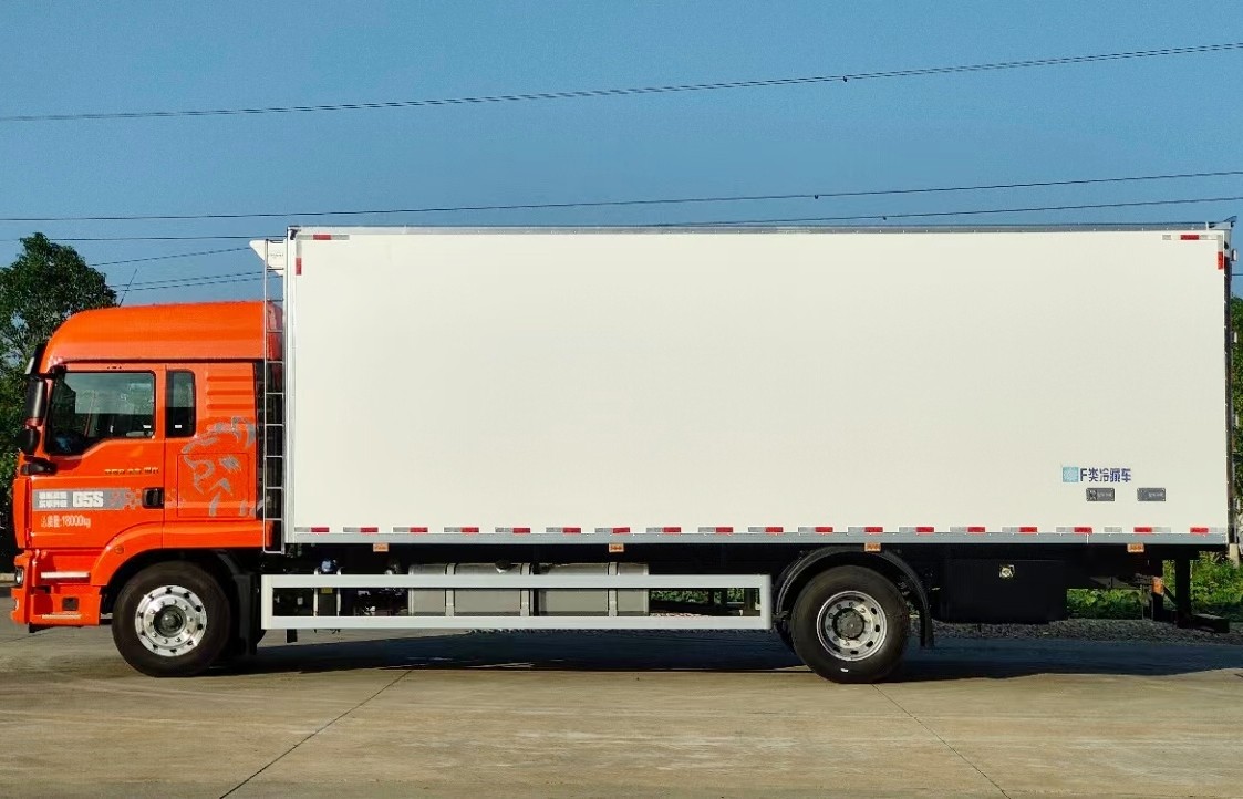 重汽汕德卡G5S冷藏車(chē)7.8米