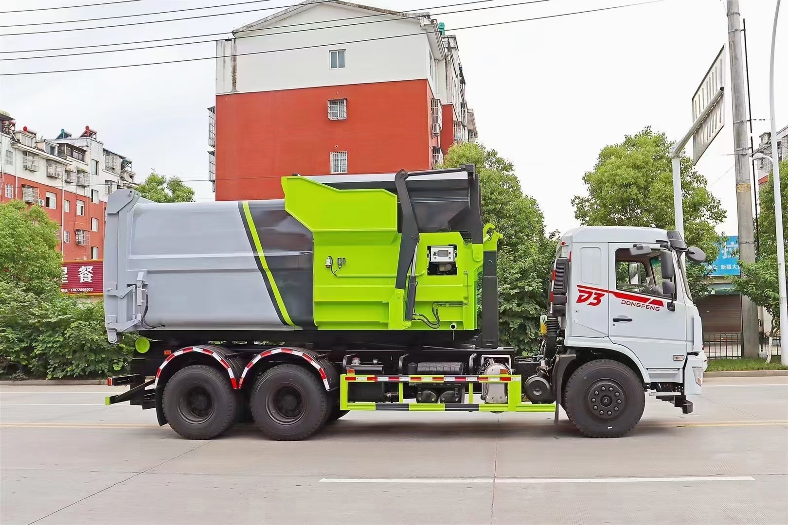 東風專用D3后雙橋勾臂垃圾車 18方
