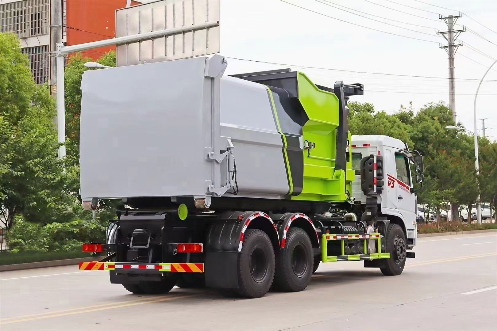 東風專用D3后雙橋勾臂垃圾車 18方